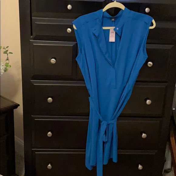 AnnTaylor Wrap Style zDress - Picture 4 of 5